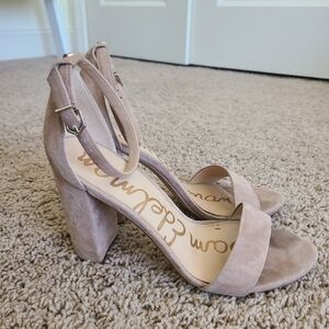 Sam Edelman Yaro Block Heel Sandal Size 9 Beige Suede